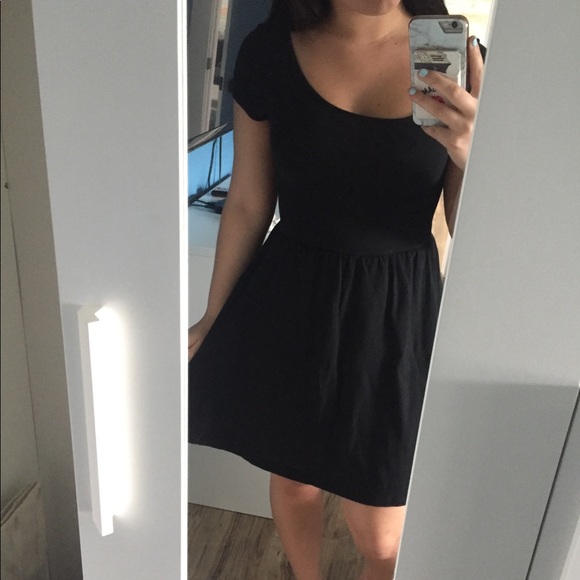 Black dress - Picture 2 of 2